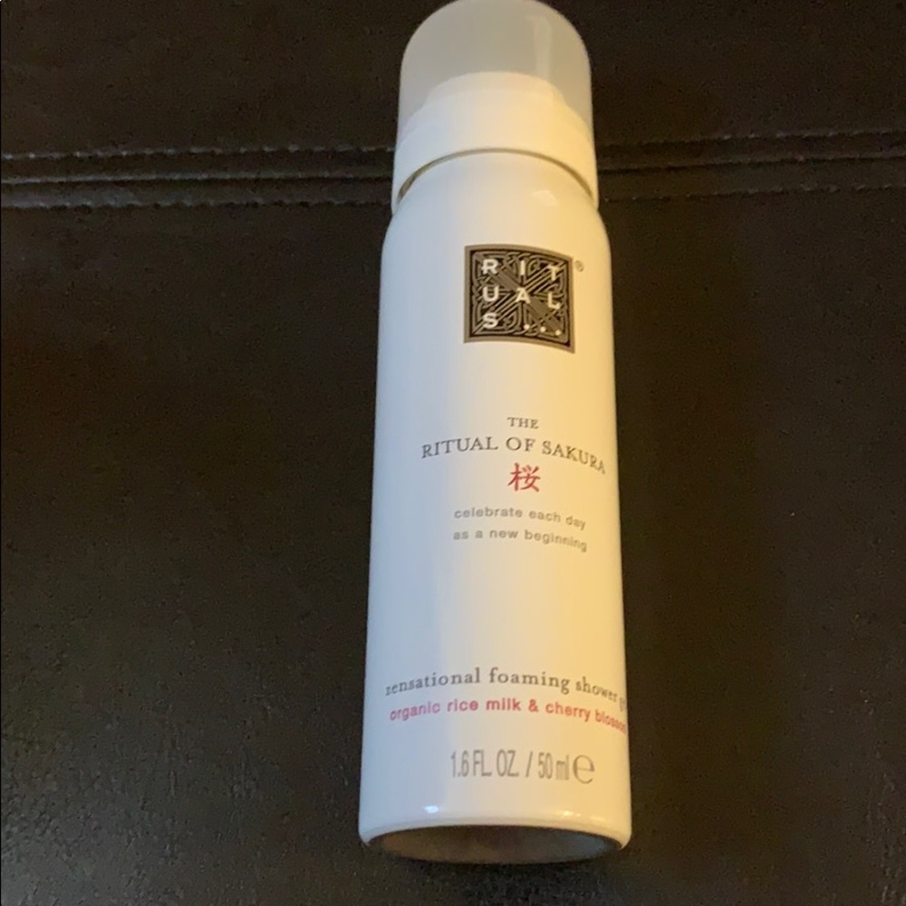 Zensational foaming shower gel